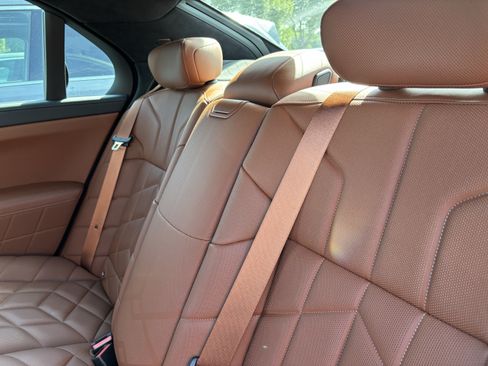 Certified 2025 BMW 750e xDrive w/ Executive Package AWD/4WD image 32