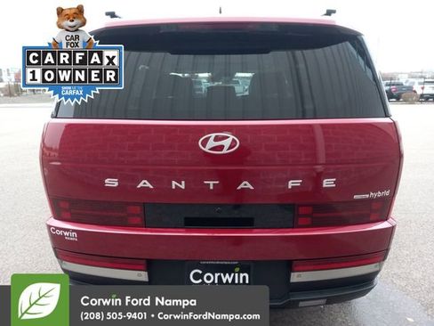 Used 2025 Hyundai Santa Fe Limited image 4