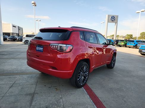 Used 2023 Jeep Compass Limited image 7