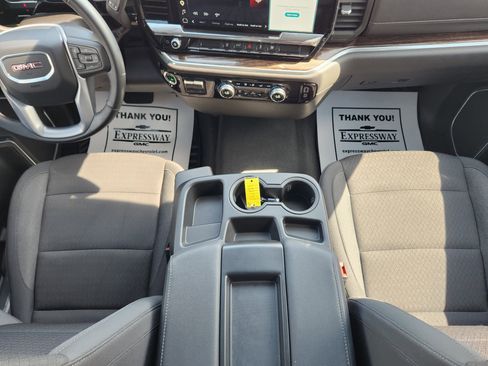 Used 2025 GMC Sierra 2500 SLE w/ SLE Convenience Package AWD/4WD image 18