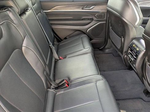 Used 2023 Jeep Grand Cherokee L Overland w/ Luxury Tech Group IV image 22