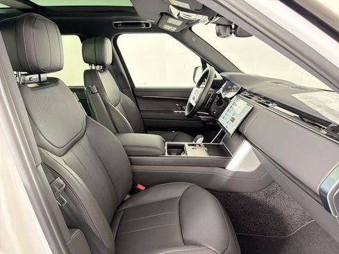 New 2026 Land Rover Range Rover Long Wheelbase SE AWD/4WD image 29