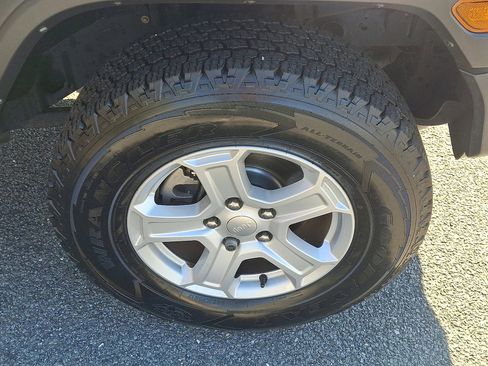 Certified 2021 Jeep Wrangler Unlimited Sport image 9