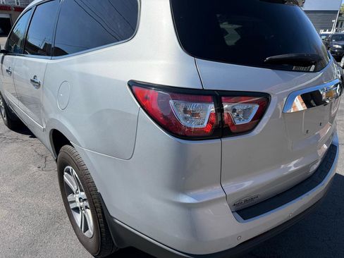 Used 2015 Chevrolet Traverse LT FWD image 10