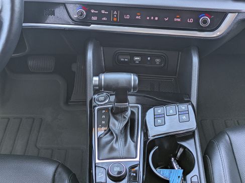 Certified 2025 Kia Sportage SX FWD image 20