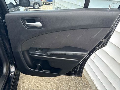 Used 2015 Dodge Charger R/T image 18