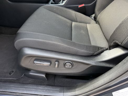 Used 2025 Honda CR-V EX image 29