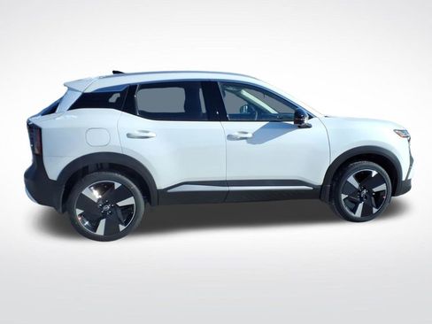New 2026 Nissan Kicks SR image 8