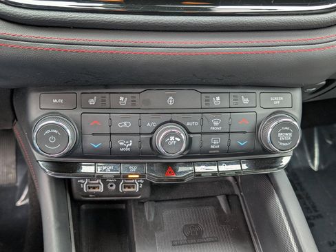 Used 2024 Dodge Durango R/T image 29