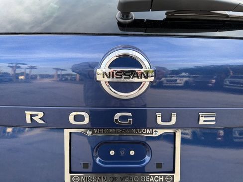Used 2021 Nissan Rogue SL w/ Premium Package FWD image 10