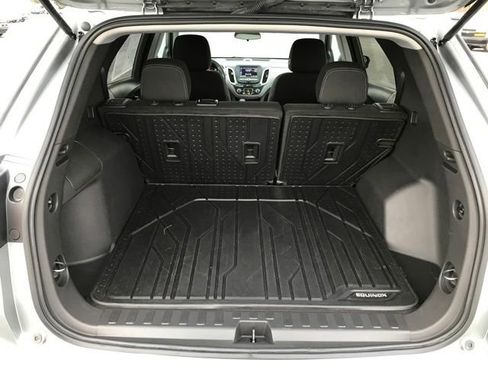 Used 2023 Chevrolet Equinox LS w/ LS Convenience Package image 18