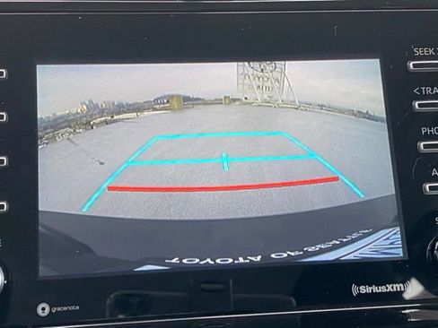 Certified 2022 Toyota Prius LE image 15