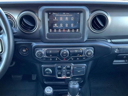 Used 2021 Jeep Wrangler Unlimited Freedom Edition image 7