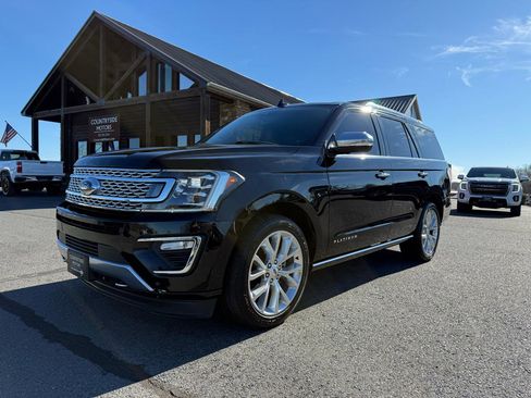 Used 2019 Ford Expedition Platinum image 2