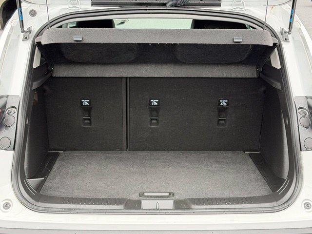Certified 2025 Chevrolet Trax LT FWD image 20