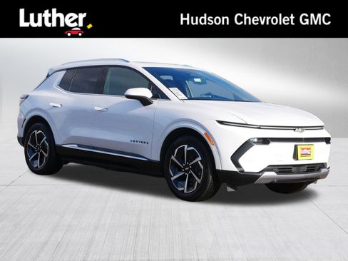 Used 2024 Chevrolet Equinox EV LT w/ LPO, Trailering Package image 1