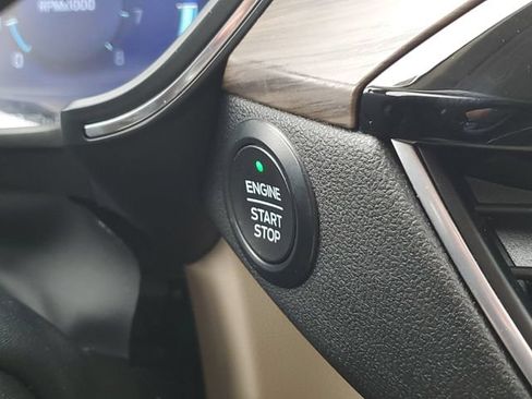 Used 2020 Ford Escape Titanium AWD/4WD image 29