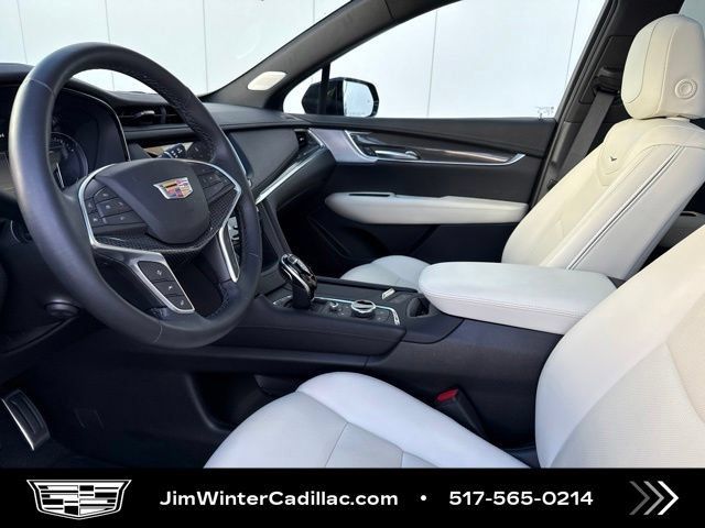 Certified 2025 Cadillac XT5 Sportv w/ Technology Package AWD/4WD image 8