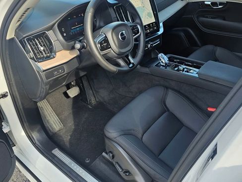 Certified 2025 Volvo XC90 T8 Plus w/ Protection Package Premier AWD/4WD image 16