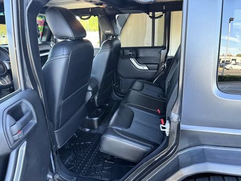 Used 2015 Jeep Wrangler Unlimited Sport AWD/4WD image 17