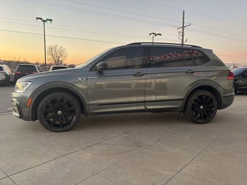 Used 2021 Volkswagen Tiguan SE R-Line image 6
