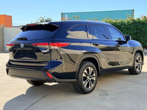 Used 2020 Toyota Highlander XLE image 5