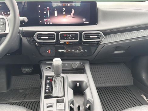 New 2026 Nissan Sentra SV FWD image 8
