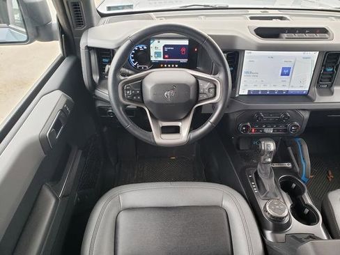 Used 2024 Ford Bronco Black Diamond image 16