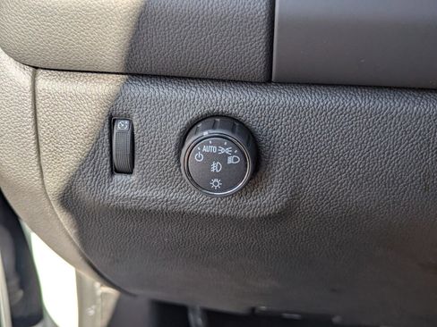 Used 2022 Chevrolet Colorado LT w/ Safety Package image 32