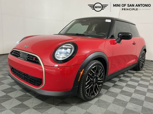 Certified 2025 MINI Cooper S image 1