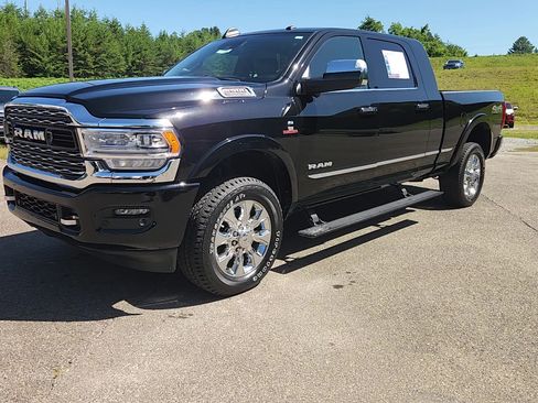 Used 2021 RAM 2500 Limited AWD/4WD image 2