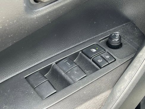 Used 2024 Toyota Corolla LE image 9