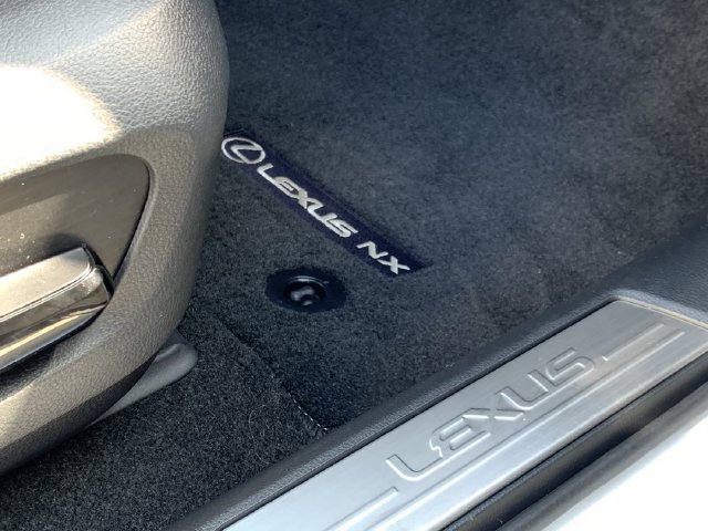 Used 2024 Lexus NX 350h AWD w/ Luxury Package image 14