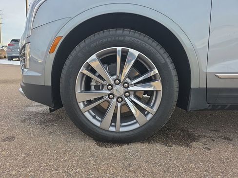 Used 2025 Cadillac XT5 Premium Luxury image 28