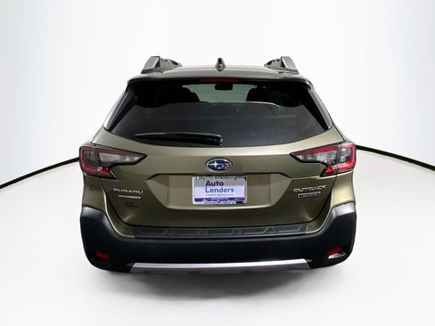 Used 2023 Subaru Outback Touring AWD/4WD image 6