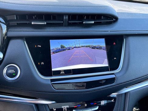 Used 2024 Cadillac XT6 Luxury FWD image 28
