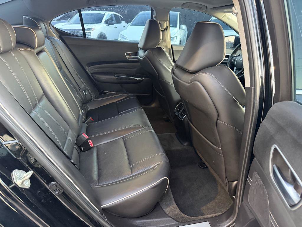 Used 2018 Acura TLX w/ Technology Package FWD image 16