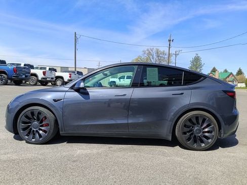 Used 2022 Tesla Model Y Performance AWD/4WD image 6