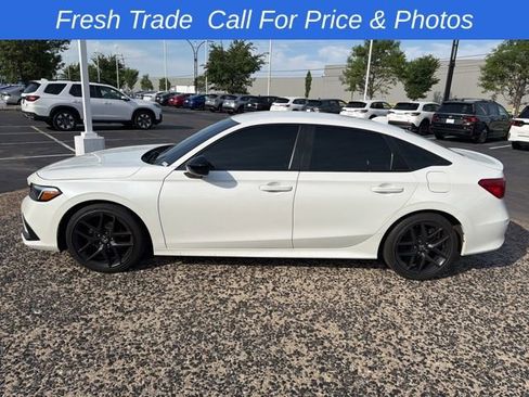 Used 2023 Honda Civic Sport image 3