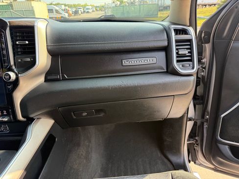 Used 2020 RAM 1500 Laramie image 31