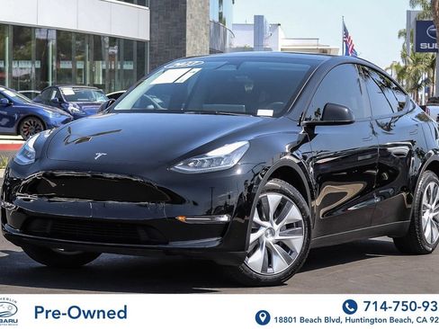 Used 2023 Tesla Model Y Long Range AWD/4WD image 1