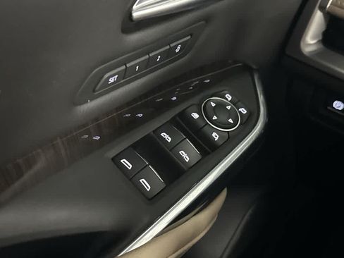 Used 2024 Cadillac XT4 Premium Luxury FWD image 16