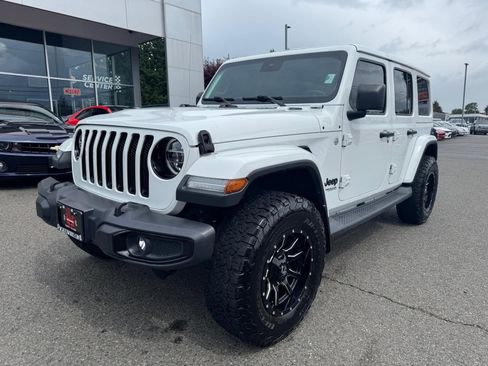Used 2019 Jeep Wrangler Unlimited Sahara AWD/4WD image 1