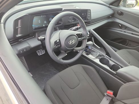 New 2026 Hyundai Elantra SEL Sport Premium FWD image 6