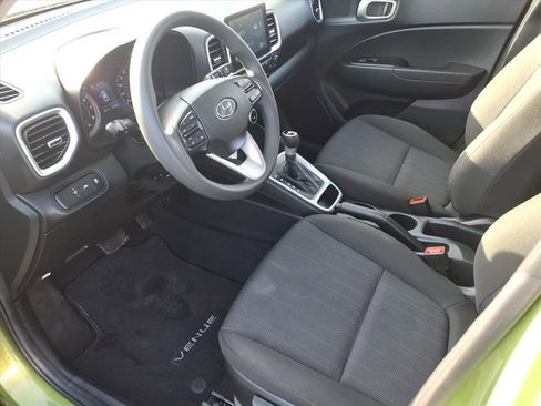 Used 2022 Hyundai Venue SE image 13