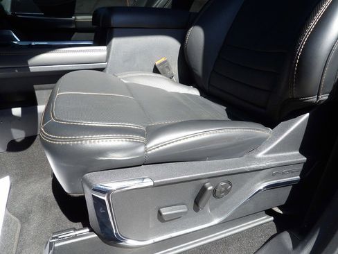 Used 2024 Ford F250 Platinum w/ FX4 Off-Road Package image 19