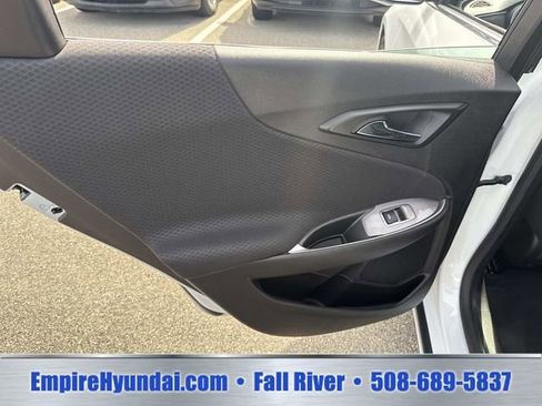 Used 2025 Chevrolet Malibu LT FWD image 17