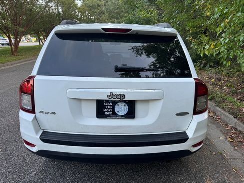 Used 2014 Jeep Compass Latitude image 5