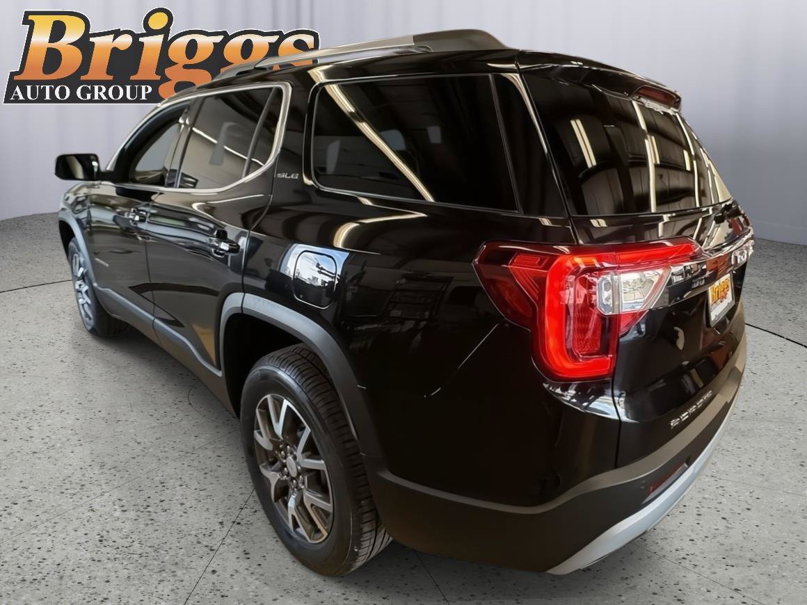 Used 2022 GMC Acadia SLE w/ Driver Convenience Package FWD image 3