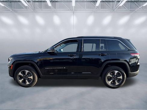 Used 2023 Jeep Grand Cherokee 4WD 4xe image 3